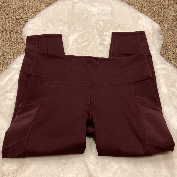 Athleta Tall Slash Stealth 7/8 Tight Legging - Size Medium - Picture 9 of 14